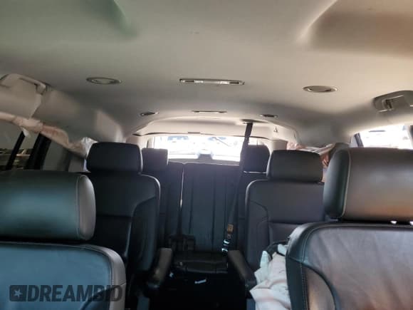 ✅ 2016 Chevrolet Suburban LT • VIN: 1GNSCHKC7GR303120 • Lot: 55525714. Wystawiony na Copart z przebiegiem 176 862 mil. Bezpłatny archiwum sprzedaży aukcyjnych z USA i szczegółowy raport historii pojazdu na DreamBid. Zdjęcie 10.