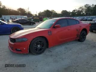 ✅ 2020 Dodge Charger SXT • VIN: 2C3CDXBG0LH245681 • Lot: 85110685. Wystawiony na Copart z przebiegiem 64 465 mil. Bezpłatny archiwum sprzedaży aukcyjnych z USA i szczegółowy raport historii pojazdu na DreamBid. Zdjęcie 1.
