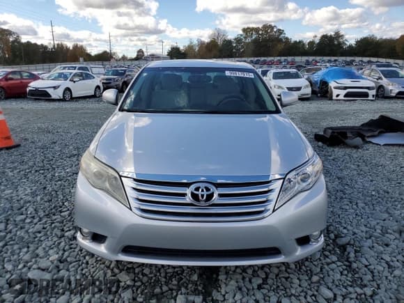 ✅ 2011 Toyota Avalon Limited • VIN: 4T1BK3DB9BU395254 • Lot: 90817015. Listed on Copart with 140,247 mi. Free auction sales archive from the USA and detailed vehicle history report at DreamBid. Image 5.