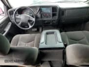 ✅ 2005 Chevrolet Silverado 1500 LS • VIN: 2GCEC13T051252318 • Лот: 74456324. Опубликован ранее на Copart с пробегом 174 984 миль. Бесплатный доступ к архиву аукционных продаж из США и подробный отчёт об истории автомобиля на DreamBid. Изображение 8.