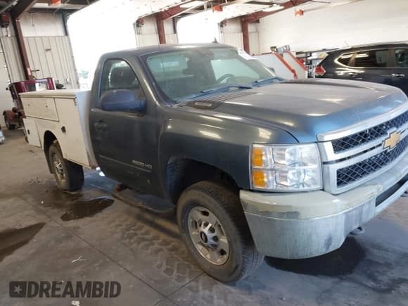 ✅ 2013 Chevrolet Silverado 2500HD LT • VIN: 1GC0KXCG3DZ183715 • Лот: 42806210. Опубликован ранее на IAAI с пробегом 333 211 миль. Бесплатный доступ к архиву аукционных продаж из США и подробный отчёт об истории автомобиля на DreamBid. Изображение 1.