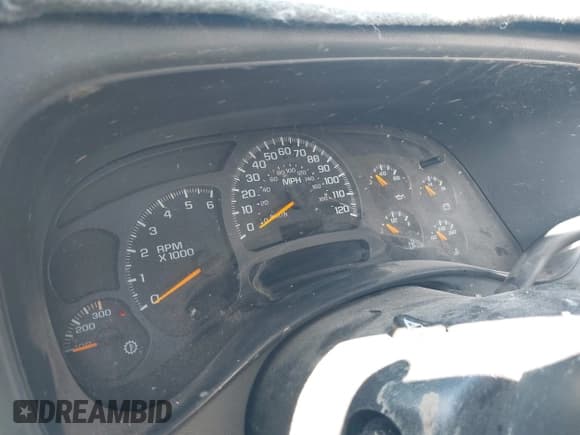 ✅ 2004 Chevrolet Silverado 2500HD LS • VIN: 1GCHK23U54F130334 • Lot: 41632687. Wystawiony na IAAI z przebiegiem Nie podano. Bezpłatny archiwum sprzedaży aukcyjnych z USA i szczegółowy raport historii pojazdu na DreamBid. Zdjęcie 7.