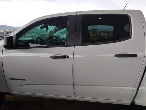 ✅ 2018 Chevrolet Colorado 2WD Work Truck • VIN: 1GCGSBEN4J1111414 • Lot: 41446647. Listed on IAAI with 46,927 mi. Free auction sales archive from the USA and detailed vehicle history report at DreamBid. Image 15.