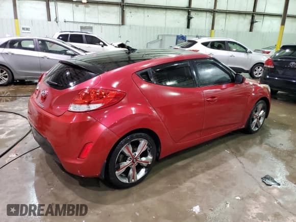 ✅ 2016 Hyundai Veloster • VIN: KMHTC6AD7GU303803 • Lot: 41483215. Wystawiony na Copart z przebiegiem 75 010 mil. Bezpłatny archiwum sprzedaży aukcyjnych z USA i szczegółowy raport historii pojazdu na DreamBid. Zdjęcie 3.