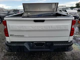 ✅ 2019 Chevrolet Silverado 1500 Work Truck • VIN: 1GCRWAEH0KZ370440 • Lot: 69689874. Wystawiony na Copart z przebiegiem 71 551 mil. Bezpłatny archiwum sprzedaży aukcyjnych z USA i szczegółowy raport historii pojazdu na DreamBid. Zdjęcie 6.