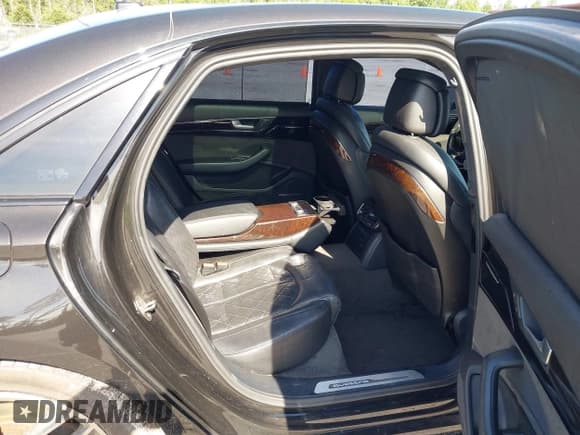 ✅ 2017 Audi A8 Sport • VIN: WAU43AFD7HN014742 • Лот: 42919334. Опубликован ранее на IAAI с пробегом 125 241 миль. Бесплатный доступ к архиву аукционных продаж из США и подробный отчёт об истории автомобиля на DreamBid. Изображение 8.