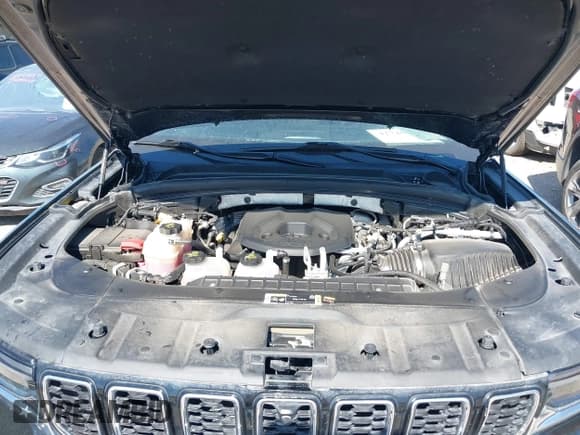 ✅ 2022 Jeep Grand Cherokee • VIN: 1C4RJYB67N8718013 • Lot: 42725067. Listed on IAAI with 24,230 mi. Free auction sales archive from the USA and detailed vehicle history report at DreamBid. Image 10.