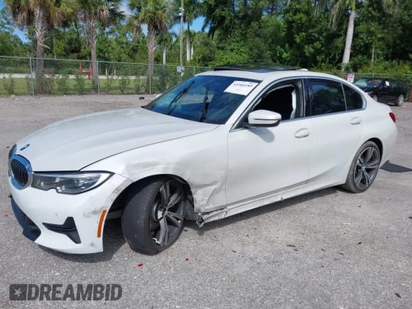 ✅ 2020 BMW 3 Series 330i • VIN: 3MW5R1J04L8B34579 • Lot: 43366185. Wystawiony na IAAI z przebiegiem Nie podano. Bezpłatny archiwum sprzedaży aukcyjnych z USA i szczegółowy raport historii pojazdu na DreamBid. Zdjęcie 17.