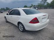 ✅ 2002 Mercedes-Benz C 230/260/280/320 • VIN: WDBRF64J12F288296 • Lot: 42883189. Wystawiony na IAAI z przebiegiem Nie podano. Bezpłatny archiwum sprzedaży aukcyjnych z USA i szczegółowy raport historii pojazdu na DreamBid. Zdjęcie 3.