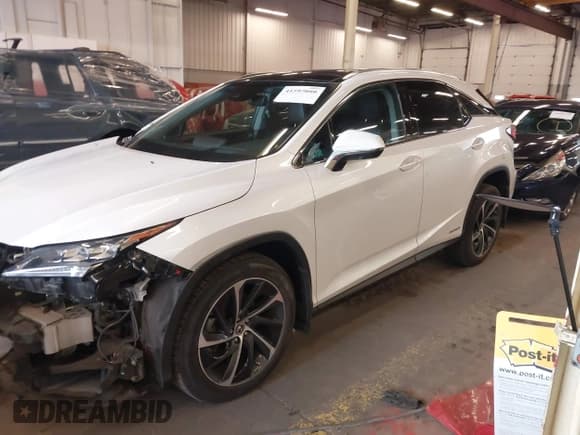 ✅ 2019 Lexus RX 450h • VIN: 2T2BGMCAXKC039392 • Lot: 41597080. Wystawiony na IAAI z przebiegiem 70 126 mil. Bezpłatny archiwum sprzedaży aukcyjnych z USA i szczegółowy raport historii pojazdu na DreamBid. Zdjęcie 19.