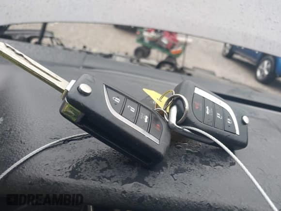 ✅ 2019 Toyota Camry LE • VIN: 4T1B11HK2KU205294 • Лот: 43652792. Опубликован ранее на IAAI с пробегом 99 493 миль. Бесплатный доступ к архиву аукционных продаж из США и подробный отчёт об истории автомобиля на DreamBid. Изображение 11.