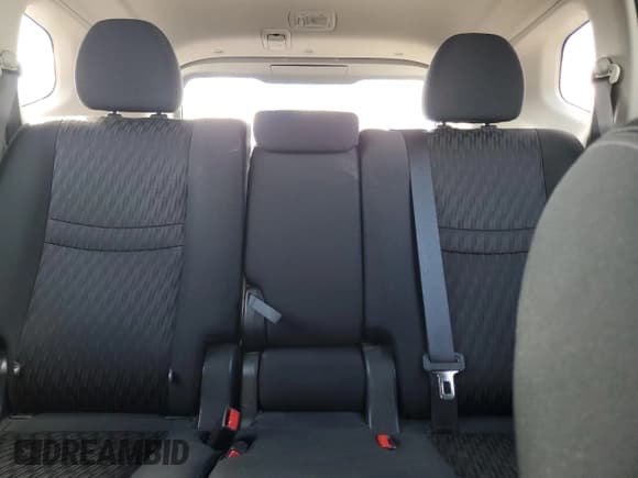 ✅ 2019 Nissan Rogue S • VIN: 5N1AT2MV3KC830577 • Lot: 91658375. Wystawiony na Copart z przebiegiem 105 438 mil. Bezpłatny archiwum sprzedaży aukcyjnych z USA i szczegółowy raport historii pojazdu na DreamBid. Zdjęcie 10.