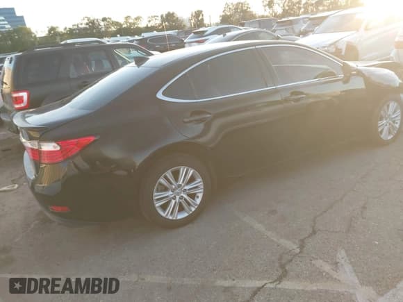 ✅ 2015 Lexus ES 330 • VIN: JTHBK1GG6F2159810 • Lot: 43721854. Listed on IAAI with 162,642 mi. Free auction sales archive from the USA and detailed vehicle history report at DreamBid. Image 4.