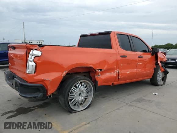 ✅ 2020 Chevrolet Silverado 1500 Work Truck • VIN: 1GCRWAEF7LZ217926 • Lot: 63510284. Wystawiony na Copart z przebiegiem 19 806 mil. Bezpłatny archiwum sprzedaży aukcyjnych z USA i szczegółowy raport historii pojazdu na DreamBid. Zdjęcie 3.