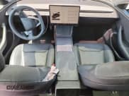 ✅ 2025 Tesla Model 3 Long Range • VIN: 5YJ3E1EB4SF960442 • Лот: 63077335. Опубликован ранее на Copart с пробегом 6 950 миль. Бесплатный доступ к архиву аукционных продаж из США и подробный отчёт об истории автомобиля на DreamBid. Изображение 8.