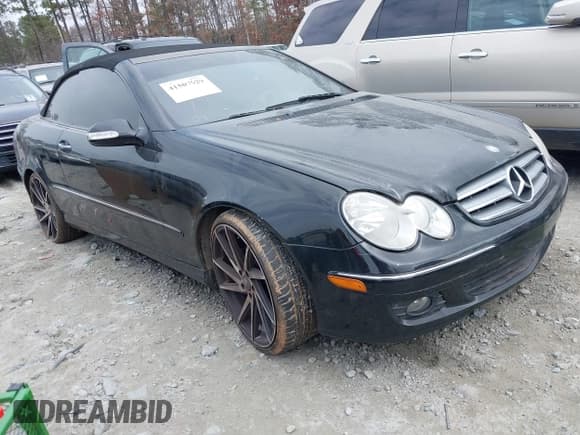 ✅ 2009 Mercedes-Benz CLK 350 • VIN: WDBTK56F69T110139 • Lot: 41507929. Wystawiony na IAAI z przebiegiem 120 352 mil. Bezpłatny archiwum sprzedaży aukcyjnych z USA i szczegółowy raport historii pojazdu na DreamBid. Zdjęcie 1.
