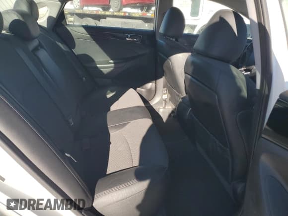 ✅ 2014 Hyundai Sonata SE • VIN: 5NPEC4AC0EH857233 • Лот: 86837375. Опубликован ранее на Copart с пробегом 149 664 миль. Бесплатный доступ к архиву аукционных продаж из США и подробный отчёт об истории автомобиля на DreamBid. Изображение 10.