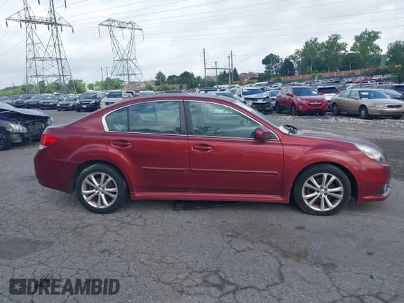 ✅ 2014 Subaru Legacy Limited • VIN: 4S3BMDM62E2005070 • Lot: 42674653. Wystawiony na IAAI z przebiegiem 68 252 mil. Bezpłatny archiwum sprzedaży aukcyjnych z USA i szczegółowy raport historii pojazdu na DreamBid. Zdjęcie 14.