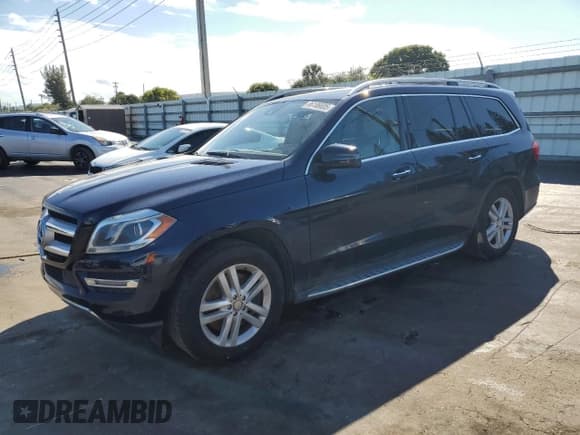 ✅ 2013 Mercedes-Benz GL 450 • VIN: 4JGDF7CE6DA236003 • Lot: 86186695. Wystawiony na Copart z przebiegiem 148 612 mil. Bezpłatny archiwum sprzedaży aukcyjnych z USA i szczegółowy raport historii pojazdu na DreamBid. Zdjęcie 1.