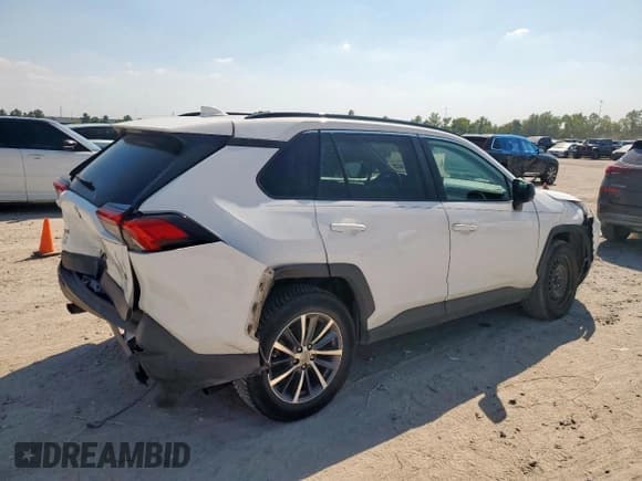 ✅ 2020 Toyota RAV4 LE • VIN: 2T3H1RFV6LW073641 • Lot: 80342935. Listed on Copart with 133,277 mi. Free auction sales archive from the USA and detailed vehicle history report at DreamBid. Image 3.