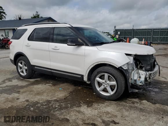 ✅ 2017 Ford Explorer XLT • VIN: 1FM5K7D83HGC54602 • Lot: 57151885. Listed on Copart with 110,120 mi. Free auction sales archive from the USA and detailed vehicle history report at DreamBid. Image 4.