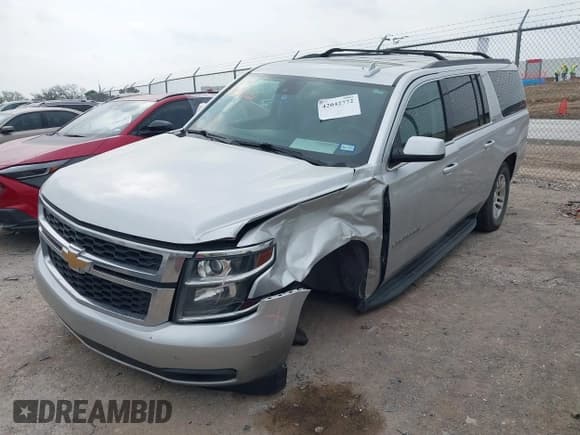 ✅ 2020 Chevrolet Suburban LT • VIN: 1GNSCHKC6LR265468 • Lot: 42042772. Wystawiony na IAAI z przebiegiem 113 335 mil. Bezpłatny archiwum sprzedaży aukcyjnych z USA i szczegółowy raport historii pojazdu na DreamBid. Zdjęcie 2.