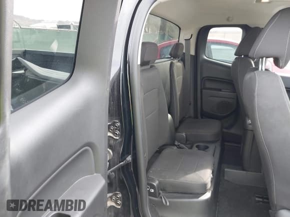 ✅ 2018 Chevrolet Colorado 2WD LT • VIN: 1GCHSCEA4J1266892 • Lot: 41776488. Listed on IAAI with 151,321 mi. Free auction sales archive from the USA and detailed vehicle history report at DreamBid. Image 8.