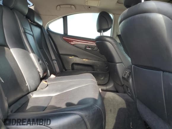 ✅ 2007 Lexus LS 460 • VIN: JTHBL46F575028472 • Lot: 53797385. Listed on Copart with 178,194 mi. Free auction sales archive from the USA and detailed vehicle history report at DreamBid. Image 10.