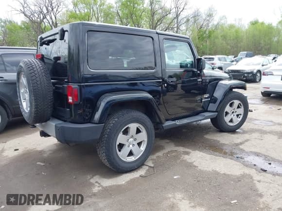 ✅ 2011 Jeep Wrangler Sahara • VIN: 1J4GA5D1XBL559112 • Лот: 42002738. Опубликован ранее на IAAI с пробегом 107 759 миль. Бесплатный доступ к архиву аукционных продаж из США и подробный отчёт об истории автомобиля на DreamBid. Изображение 4.