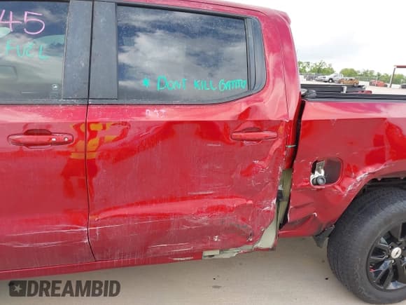 ✅ 2021 Chevrolet Silverado 1500 RST • VIN: 3GCPWDED8MG385275 • Lot: 42116903. Wystawiony na IAAI z przebiegiem 56 682 mil. Bezpłatny archiwum sprzedaży aukcyjnych z USA i szczegółowy raport historii pojazdu na DreamBid. Zdjęcie 6.