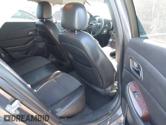 2013 Chevrolet Malibu LT z VIN 1G11E5SA4DF255089, wystawiony jako IAAI lot #41376450 z przebiegiem 159 824 mil mil oraz . Historia ofert i sprzedaży dostępna na DreamBid. Obrazek 8.