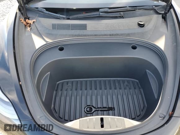 ✅ 2022 Tesla Model 3 Long Range • VIN: 5YJ3E1EB3NF174152 • Лот: 93731445. Опубликован ранее на Copart с пробегом 37 376 миль. Бесплатный доступ к архиву аукционных продаж из США и подробный отчёт об истории автомобиля на DreamBid. Изображение 11.