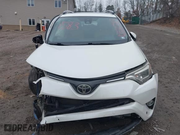 ✅ 2017 Toyota RAV4 Limited • VIN: JTMDFREV8HD201612 • Lot: 43761583. Wystawiony na IAAI z przebiegiem 155 729 mil. Bezpłatny archiwum sprzedaży aukcyjnych z USA i szczegółowy raport historii pojazdu na DreamBid. Zdjęcie 12.