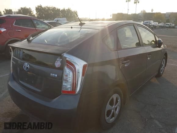 ✅ 2014 Toyota Prius Four • VIN: JTDKN3DU7E1771209 • Lot: 41154556. Wystawiony na IAAI z przebiegiem 59 754 mil. Bezpłatny archiwum sprzedaży aukcyjnych z USA i szczegółowy raport historii pojazdu na DreamBid. Zdjęcie 4.