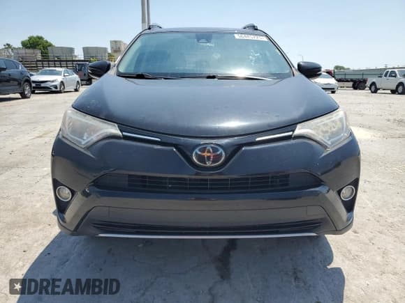 ✅ 2018 Toyota RAV4 XLE • VIN: 2T3RFREV4JW812199 • Лот: 58485725. Опубликован ранее на Copart с пробегом 96 576 миль. Бесплатный доступ к архиву аукционных продаж из США и подробный отчёт об истории автомобиля на DreamBid. Изображение 5.