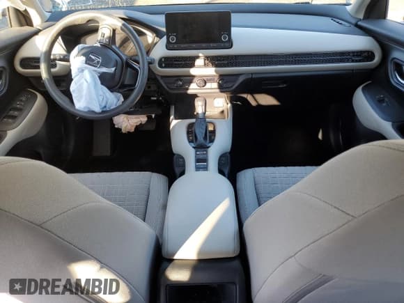 ✅ 2024 Honda HR-V LX • VIN: 3CZRZ2H34RM727718 • Лот: 87436975. Опубликован ранее на Copart с пробегом 17 358 миль. Бесплатный доступ к архиву аукционных продаж из США и подробный отчёт об истории автомобиля на DreamBid. Изображение 8.