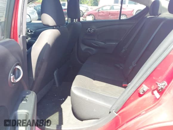 ✅ 2013 Nissan Versa SV • VIN: 3N1CN7AP2DL824175 • Lot: 42556114. Wystawiony na IAAI z przebiegiem 211 081 mil. Bezpłatny archiwum sprzedaży aukcyjnych z USA i szczegółowy raport historii pojazdu na DreamBid. Zdjęcie 8.