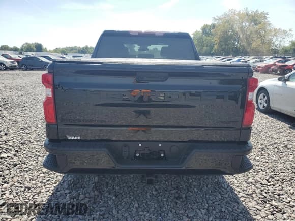 ✅ 2025 Chevrolet Silverado 1500 • VIN: 1GCPKEEK6SZ237851 • Лот: 71095235. Опубликован ранее на Copart с пробегом 3 329 миль. Бесплатный доступ к архиву аукционных продаж из США и подробный отчёт об истории автомобиля на DreamBid. Изображение 6.