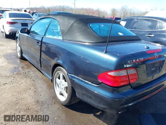 ✅ 2002 Mercedes-Benz CLK 320/430 • VIN: WDBLK70G92T108548 • Lot: 41848186. Listed on IAAI with 89,230 mi. Free auction sales archive from the USA and detailed vehicle history report at DreamBid. Image 6.