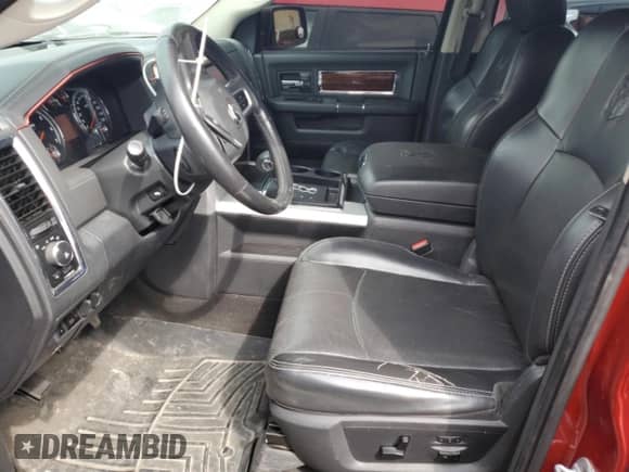 2010 Dodge 1500 Laramie z VIN 1D7RV1CTXAS213151, wystawiony jako Copart lot #69826174 z przebiegiem 188 108 mil mil oraz Szkoda całkowita • Salvage title. Historia ofert i sprzedaży dostępna na DreamBid. Obrazek 7.