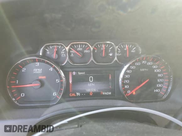 ✅ 2015 GMC Sierra 1500 SLT • VIN: 3GTU2VEC6FG327292 • Лот: 82592385. Опубликован ранее на Copart с пробегом 188 309 миль. Бесплатный доступ к архиву аукционных продаж из США и подробный отчёт об истории автомобиля на DreamBid. Изображение 9.