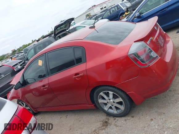 ✅ 2011 Nissan Sentra S • VIN: 3N1AB6AP3BL704621 • Лот: 42756249. Опубликован ранее на IAAI с пробегом Не указан. Бесплатный доступ к архиву аукционных продаж из США и подробный отчёт об истории автомобиля на DreamBid. Изображение 13.