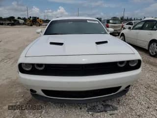 ✅ 2018 Dodge Challenger SXT Plus • VIN: 2C3CDZAG0JH216935 • Lot: 55553903. Wystawiony na Copart z przebiegiem 75 917 mil. Bezpłatny archiwum sprzedaży aukcyjnych z USA i szczegółowy raport historii pojazdu na DreamBid. Zdjęcie 5.