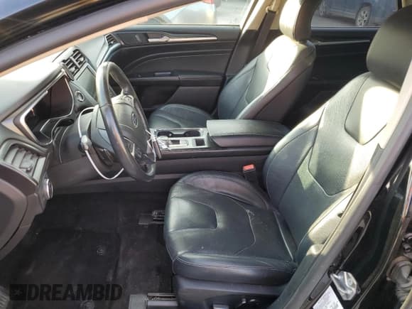 ✅ 2018 Ford Fusion Titanium • VIN: 3FA6P0K91JR146027 • Lot: 83468784. Wystawiony na Copart z przebiegiem 67 046 mil. Bezpłatny archiwum sprzedaży aukcyjnych z USA i szczegółowy raport historii pojazdu na DreamBid. Zdjęcie 7.