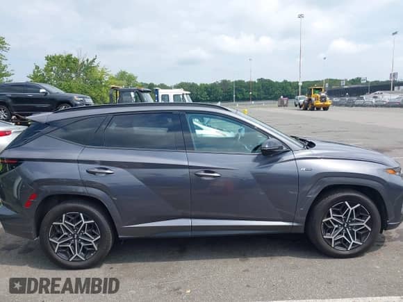 2024 Hyundai Tucson N Line z VIN KM8JFCD14RU146989, wystawiony jako IAAI lot #42953948 z przebiegiem 224 172 mil mil oraz . Historia ofert i sprzedaży dostępna na DreamBid. Obrazek 13.