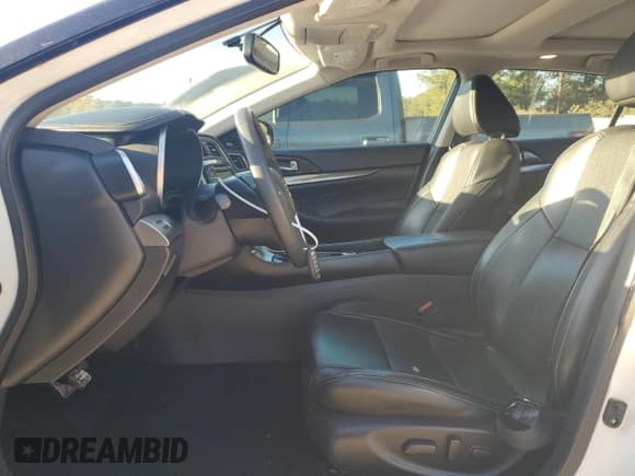 ✅ 2019 Nissan Maxima SR • VIN: 1N4AA6AV2KC365236 • Lot: 89644525. Wystawiony na Copart z przebiegiem 96 024 mil. Bezpłatny archiwum sprzedaży aukcyjnych z USA i szczegółowy raport historii pojazdu na DreamBid. Zdjęcie 7.