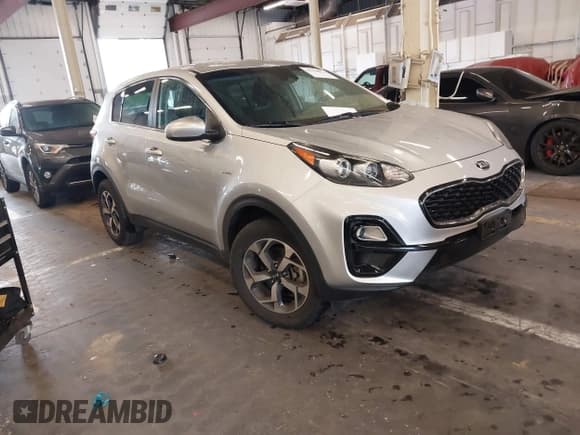 ✅ 2020 Kia Sportage LX • VIN: KNDPMCAC6L7799551 • Лот: 42428572. Опубликован ранее на IAAI с пробегом 50 055 миль. Бесплатный доступ к архиву аукционных продаж из США и подробный отчёт об истории автомобиля на DreamBid. Изображение 1.