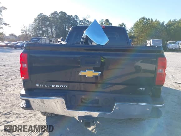 ✅ 2015 Chevrolet Silverado 2500HD LTZ • VIN: 1GC1KWE82FF138158 • Lot: 41369180. Listed on IAAI with 268,501 mi. Free auction sales archive from the USA and detailed vehicle history report at DreamBid. Image 17.