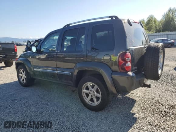 ✅ 2005 Jeep Liberty Limited • VIN: 1J4GL58K95W649917 • Лот: 63703655. Опубликован ранее на Copart с пробегом 212 307 миль. Бесплатный доступ к архиву аукционных продаж из США и подробный отчёт об истории автомобиля на DreamBid. Изображение 2.