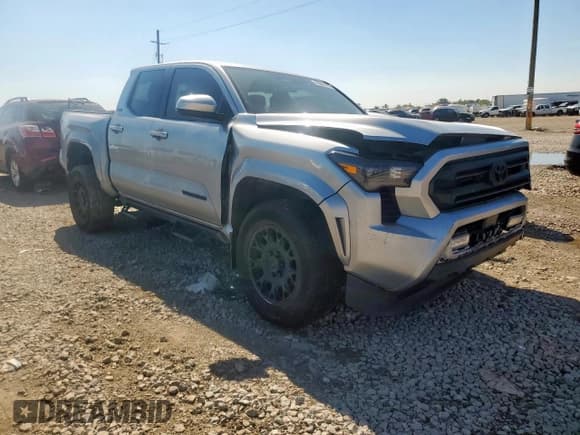 ✅ 2024 Toyota Tacoma SR5 • VIN: 3TMKB5FN5RM008138 • Lot: 90920455. Listed on Copart with 26,566 mi. Free auction sales archive from the USA and detailed vehicle history report at DreamBid. Image 4.